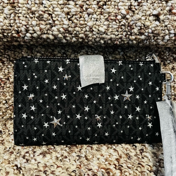 Michael Kors wristlet - Picture 2 of 3